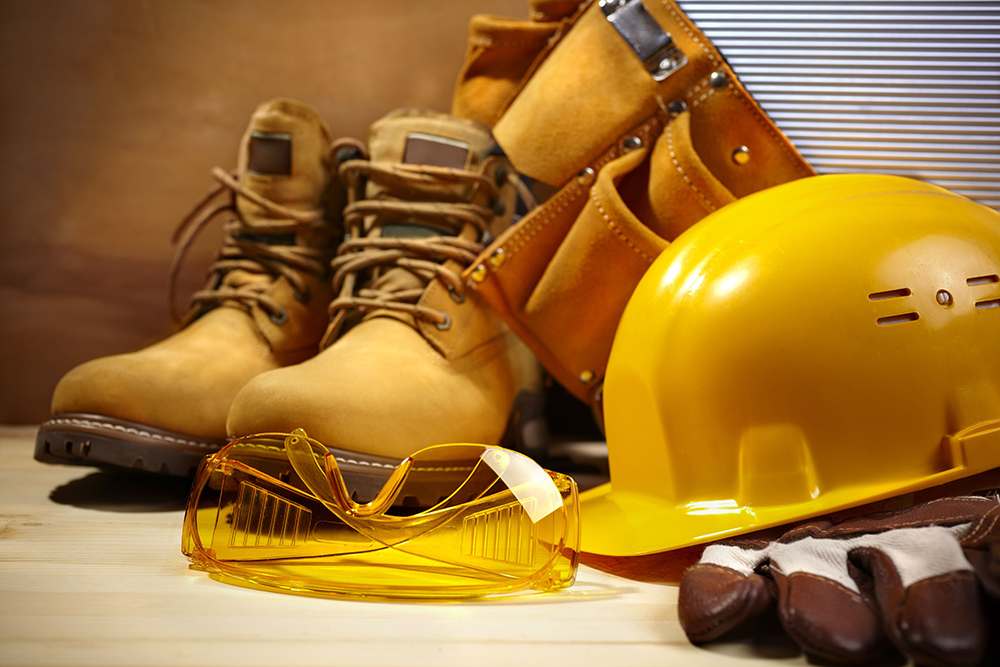 Nên sử dụng thiệt bị bảo hộ lao động 